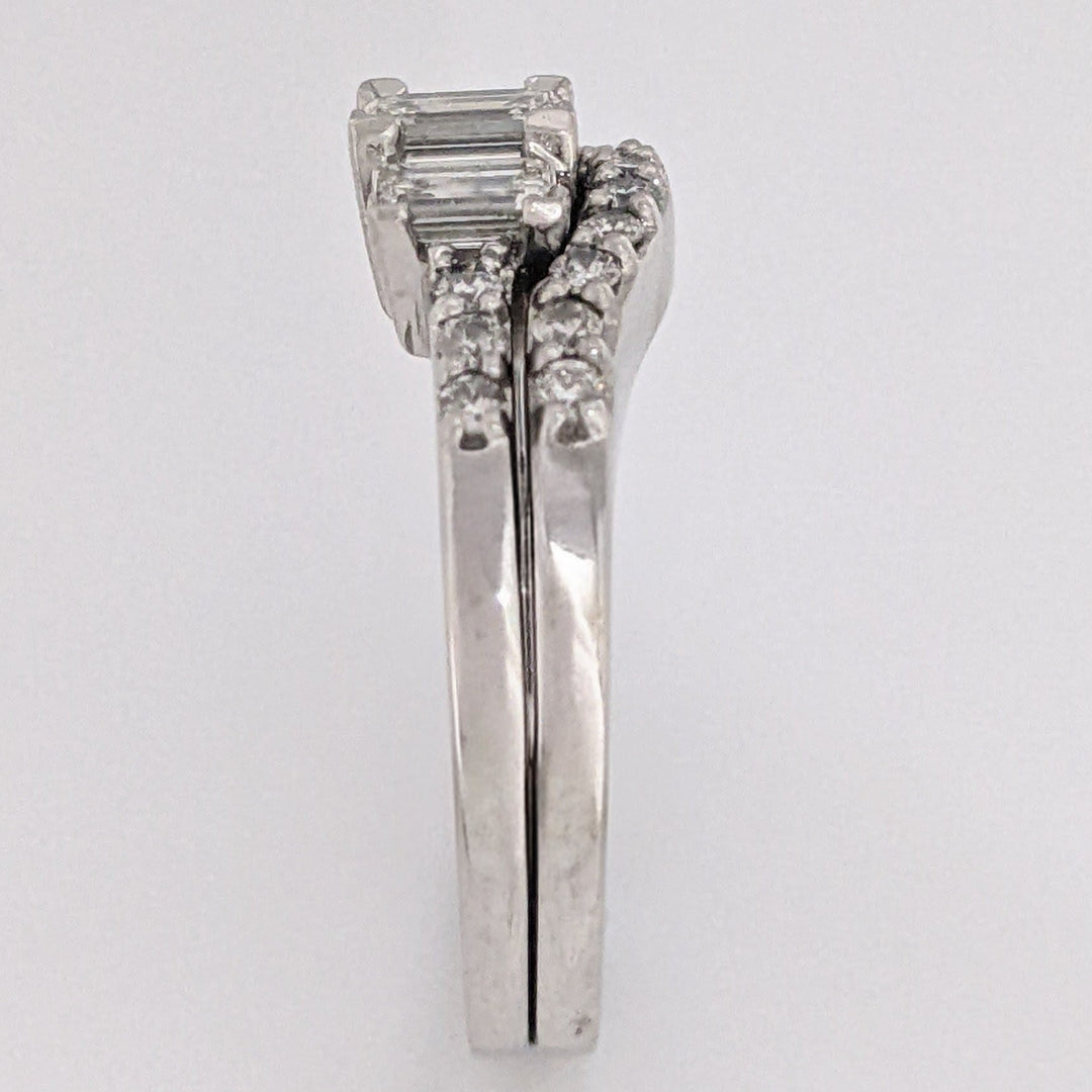 14K WHITE .94 CARAT TOTAL WEIGHT SI2 I DIAMOND EMERALD CUT (3) ROUND (17) ESTATE RING/BAND SET 7.3 GRAMS