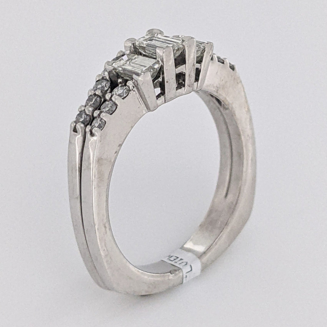 14K WHITE .94 CARAT TOTAL WEIGHT SI2 I DIAMOND EMERALD CUT (3) ROUND (17) ESTATE RING/BAND SET 7.3 GRAMS