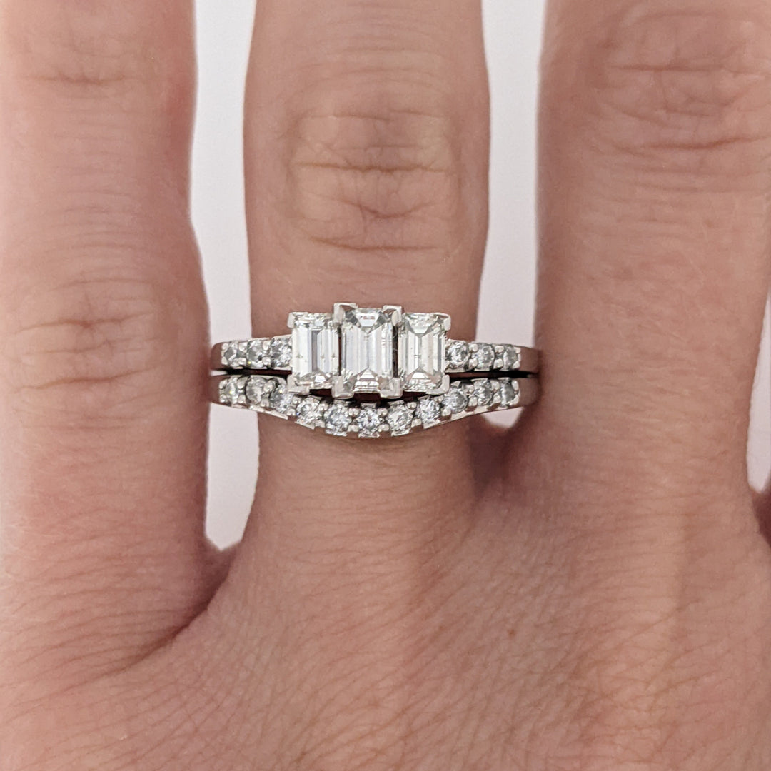 14K WHITE .94 CARAT TOTAL WEIGHT SI2 I DIAMOND EMERALD CUT (3) ROUND (17) ESTATE RING/BAND SET 7.3 GRAMS