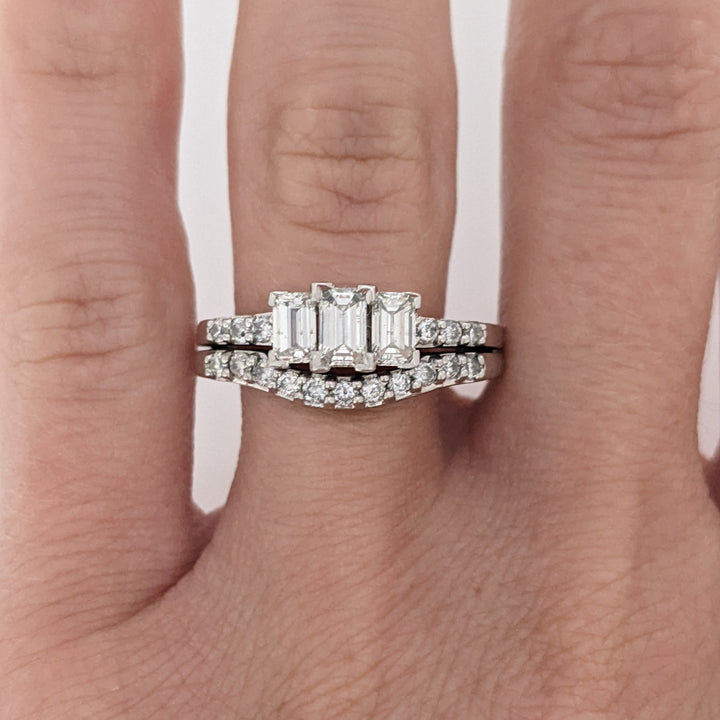 14K WHITE .94 CARAT TOTAL WEIGHT SI2 I DIAMOND EMERALD CUT (3) ROUND (17) ESTATE RING/BAND SET 7.3 GRAMS