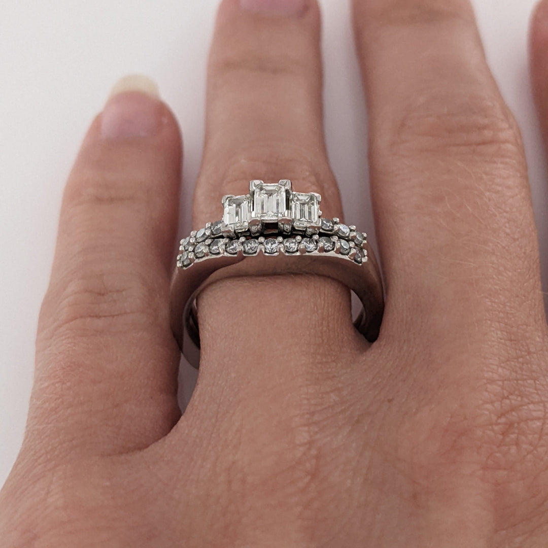 14K WHITE .94 CARAT TOTAL WEIGHT SI2 I DIAMOND EMERALD CUT (3) ROUND (17) ESTATE RING/BAND SET 7.3 GRAMS