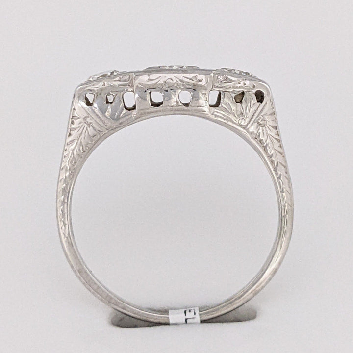 18K WHITE .72 CARAT TOTAL WEIGHT SI1 I DIAMOND ROUND (3) VINTAGE ESTATE RING 2.7 GRAMS