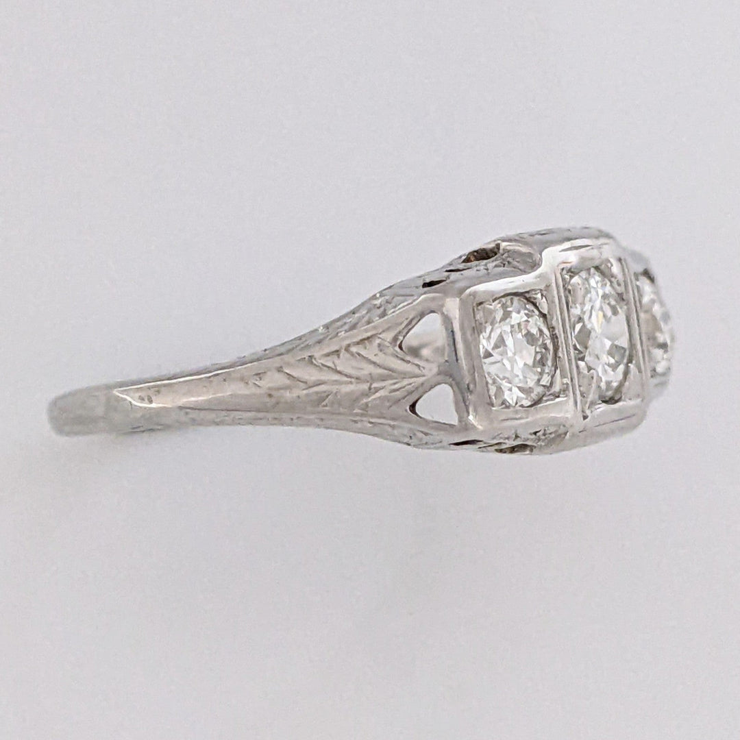 18K WHITE .72 CARAT TOTAL WEIGHT SI1 I DIAMOND ROUND (3) VINTAGE ESTATE RING 2.7 GRAMS