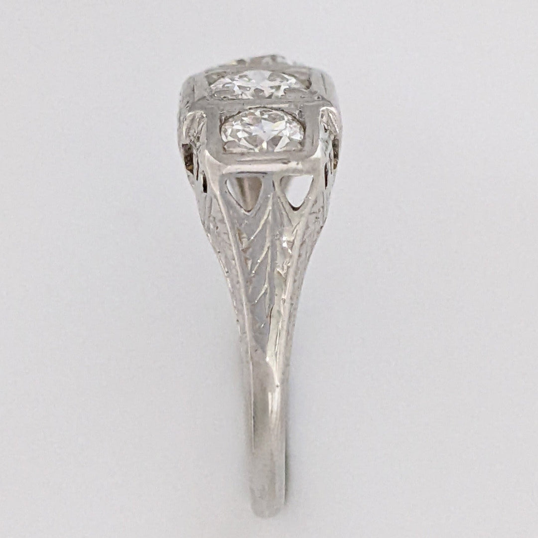 18K WHITE .72 CARAT TOTAL WEIGHT SI1 I DIAMOND ROUND (3) VINTAGE ESTATE RING 2.7 GRAMS
