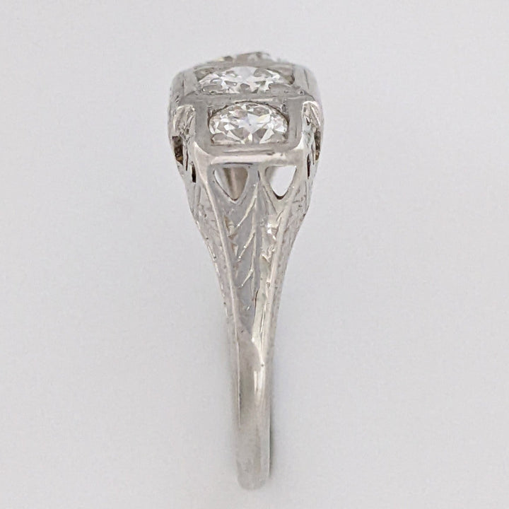 18K WHITE .72 CARAT TOTAL WEIGHT SI1 I DIAMOND ROUND (3) VINTAGE ESTATE RING 2.7 GRAMS