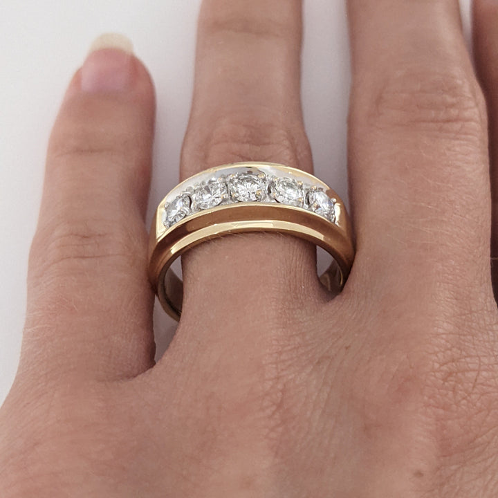 14K .95 CARAT TOTAL WEIGHT I1 H DIAMOND ROUND (5) ESTATE BAND 9.6 GRAMS