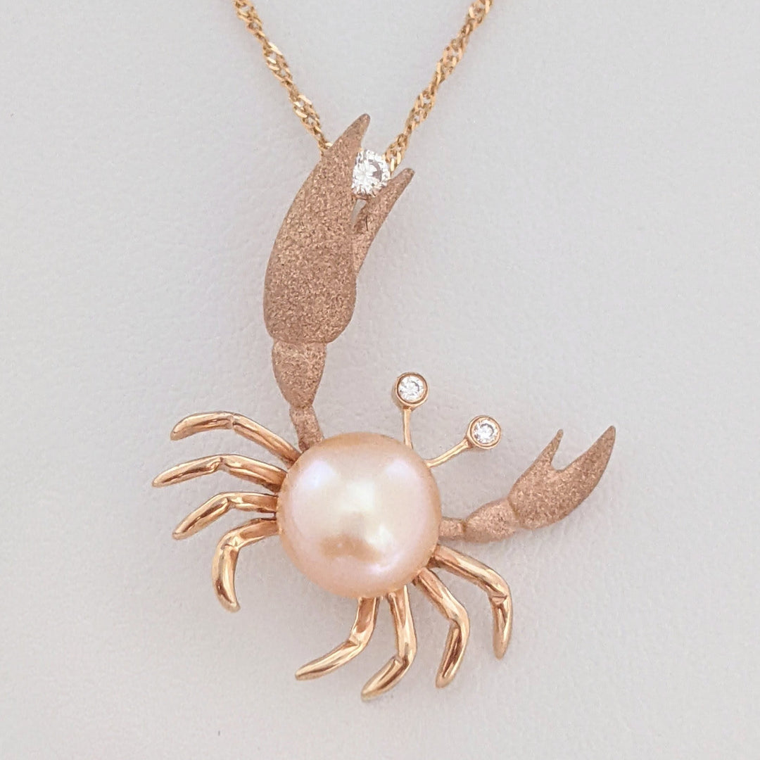 14K ROSE PEARL ROUND 7MM WITH MELEES ESTATE CRAB PENDANT & CHAIN 3.2 GRAMS