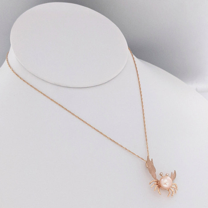 14K ROSE PEARL ROUND 7MM WITH MELEES ESTATE CRAB PENDANT & CHAIN 3.2 GRAMS