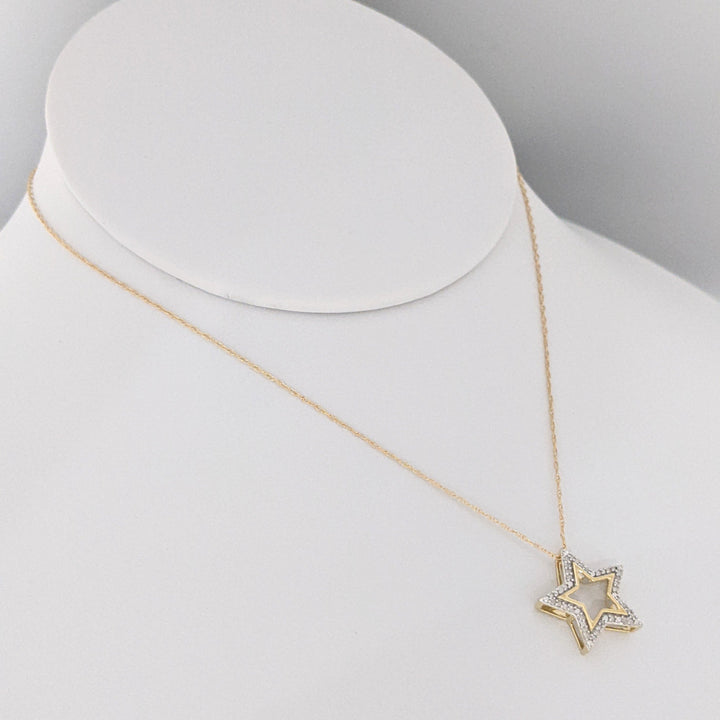 10K .20 CARAT TOTAL WEIGHT DIAMOND ROUND (40) OPEN STAR ESTATE PENDANT & CHAIN 1.2 GRAMS