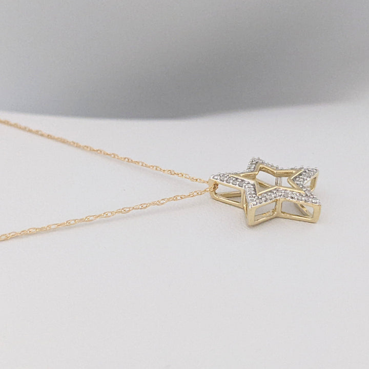 10K .20 CARAT TOTAL WEIGHT DIAMOND ROUND (40) OPEN STAR ESTATE PENDANT & CHAIN 1.2 GRAMS