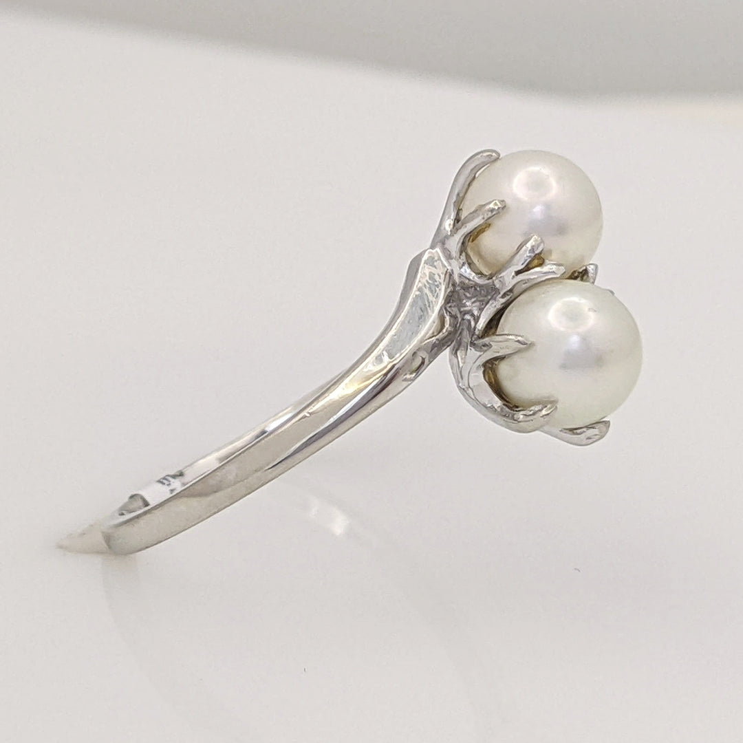 14K WHITE PEARL ROUND (2) 5.5MM BYPASS ESTATE RING 1.9 GRAMS