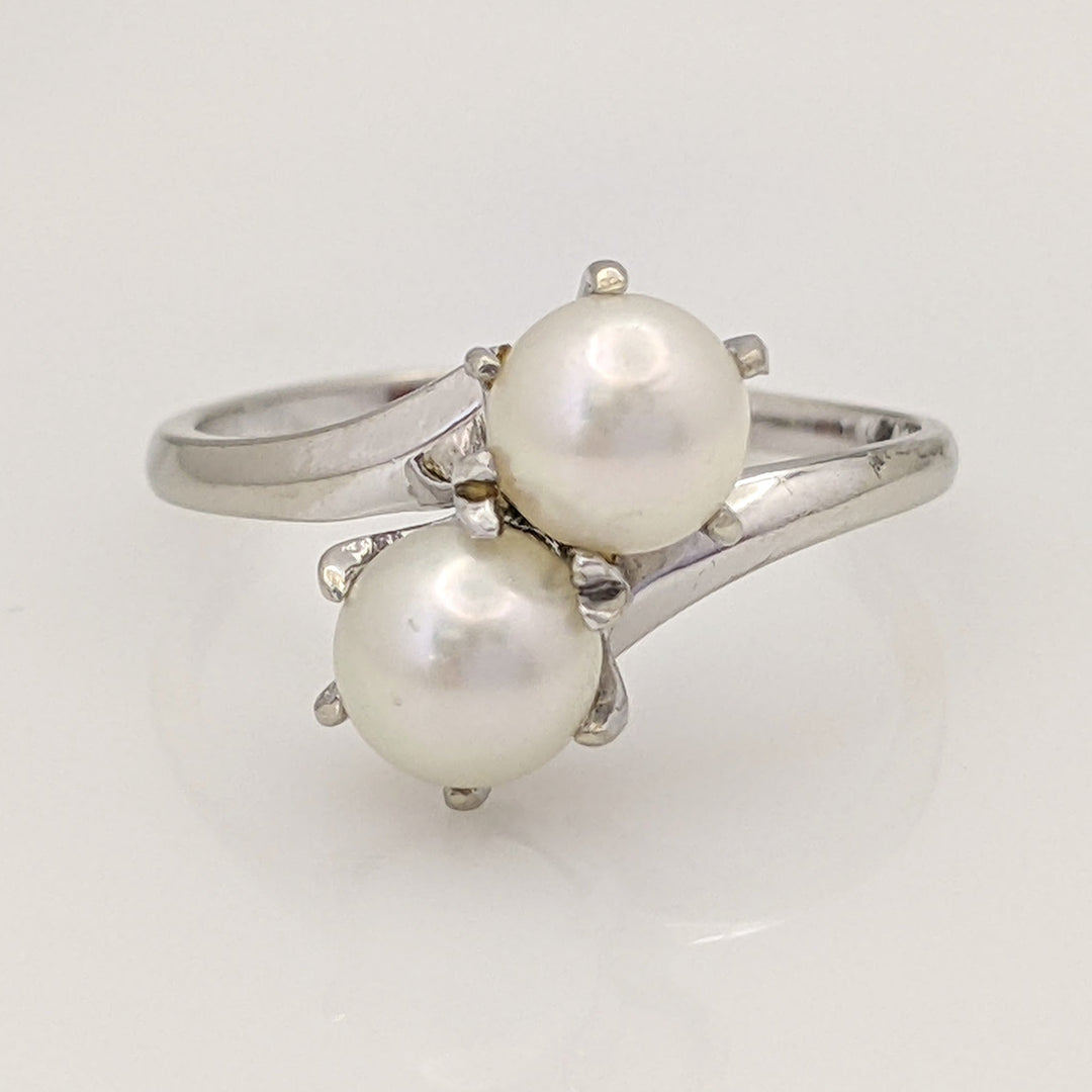 14K WHITE PEARL ROUND (2) 5.5MM BYPASS ESTATE RING 1.9 GRAMS