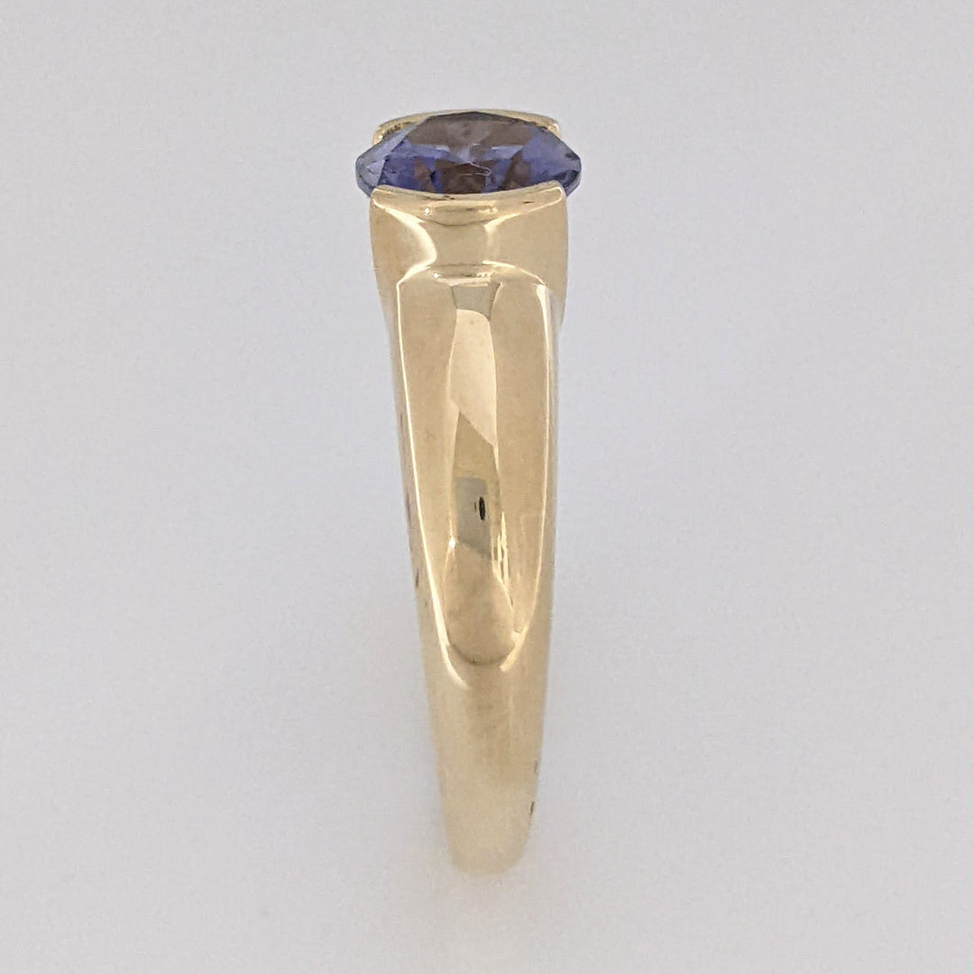 14K IOLITE OVAL 7X9 HALF BEZEL ESTATE RING 3.5 GRAMS