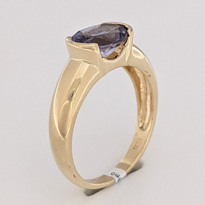 14K IOLITE OVAL 7X9 HALF BEZEL ESTATE RING 3.5 GRAMS