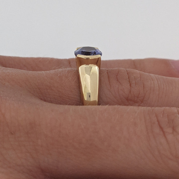 14K IOLITE OVAL 7X9 HALF BEZEL ESTATE RING 3.5 GRAMS
