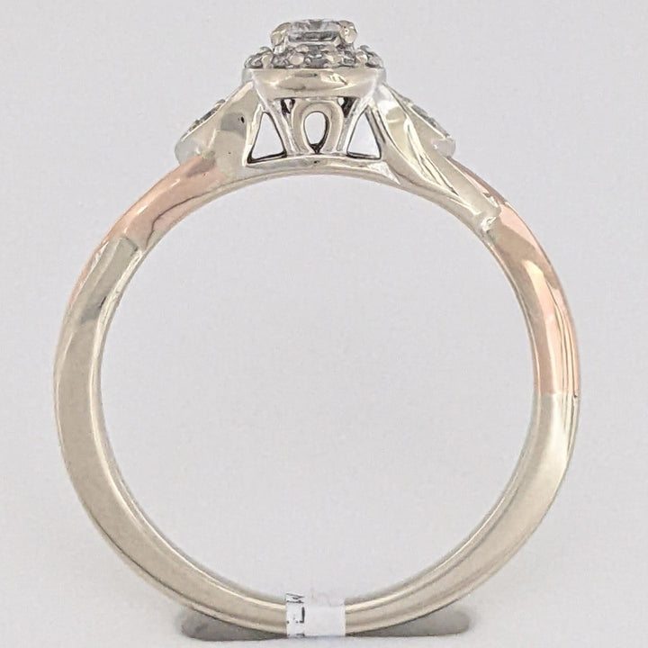 14K TWO-TONE .26 CARAT TOTAL WEIGHT I1 H DIAMOND ROUND (17) HALO ESTATE RING 2.7 GRAMS