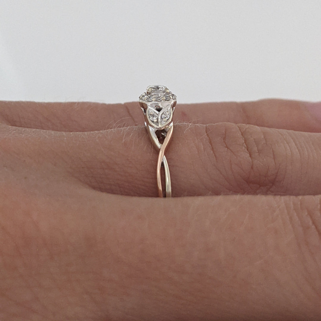 14K TWO-TONE .26 CARAT TOTAL WEIGHT I1 H DIAMOND ROUND (17) HALO ESTATE RING 2.7 GRAMS