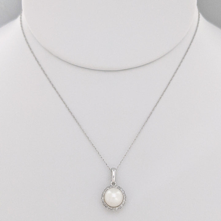 14K WHITE PEARL ROUND 7MM WITH MELEE HALO ESTATE PENDANT & CHAIN 1.9 GRAMS