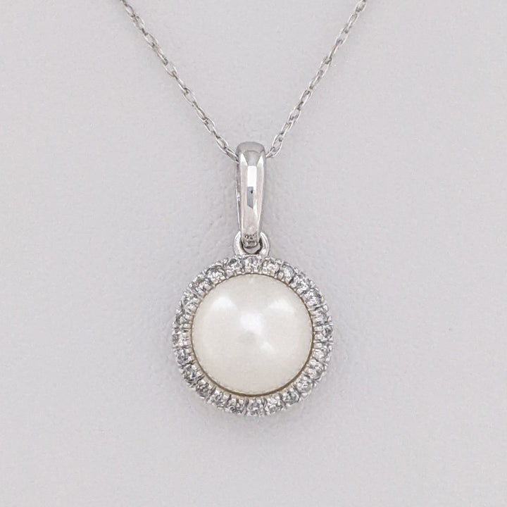 14K WHITE PEARL ROUND 7MM WITH MELEE HALO ESTATE PENDANT & CHAIN 1.9 GRAMS