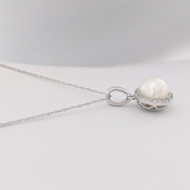 14K WHITE PEARL ROUND 7MM WITH MELEE HALO ESTATE PENDANT & CHAIN 1.9 GRAMS