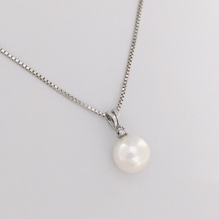 14K WHITE PEARL ROUND 7.5MM WITH MELEE ESTATE PENDANT & CHAIN 2.4 GRAMS