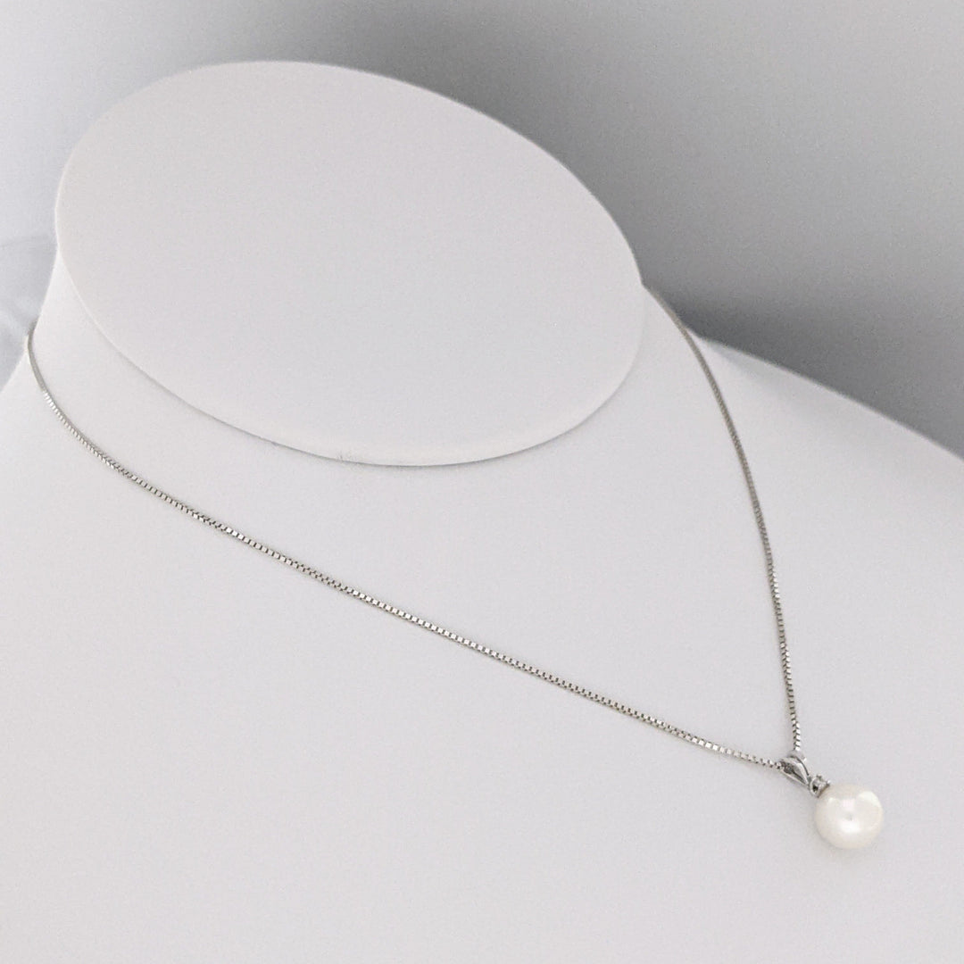 14K WHITE PEARL ROUND 7.5MM WITH MELEE ESTATE PENDANT & CHAIN 2.4 GRAMS