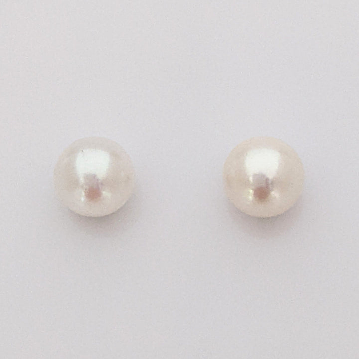 14K PEARL ROUND 5.7MM ESTATE STUD EARRINGS 0.8 GRAMS