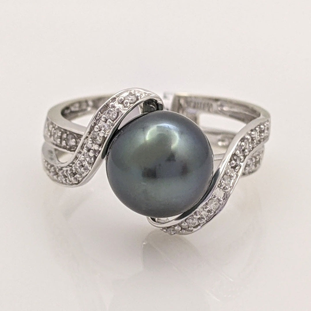 14K WHITE DYED PEARL 8.8MM ROUND WITH MELEE SWIRL ESTATE RING 4.2 GRAMS