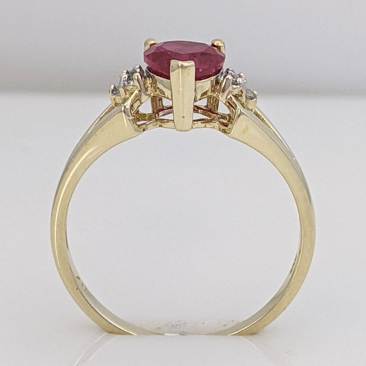 10K RED STONE HEART 6MM WITH (6) MELEE ESTATE RING 1.9 GRAMS