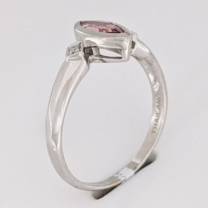 14K WHITE PINK TOURMALINE MARQUISE 4X5 WITH (2) MELEE ESTATE RING 2.3 GRAMS