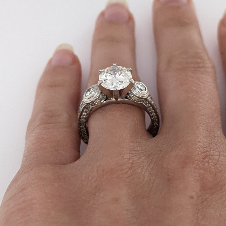 14K WHITE 2.77 CARAT TOTAL WEIGHT SI2 J DIAMOND ROUND (69) ESTATE RING 6.8G