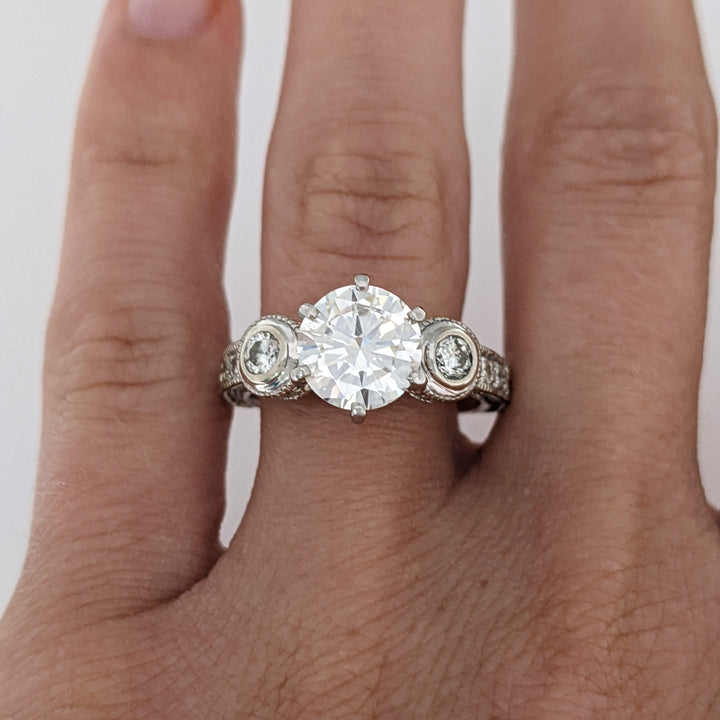 14K WHITE 2.77 CARAT TOTAL WEIGHT SI2 J DIAMOND ROUND (69) ESTATE RING 6.8G