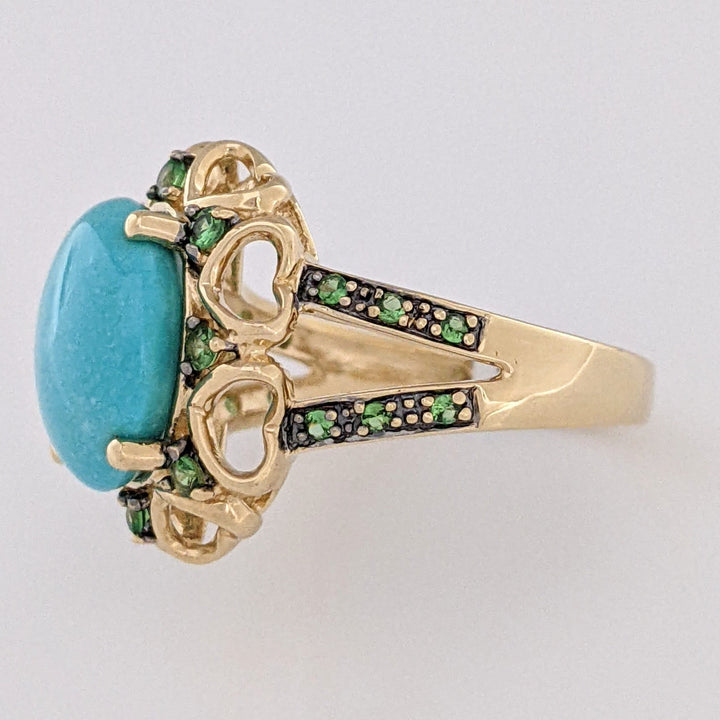 14K AVENTURINE OVAL 10X12 WITH (20) ROUND ESTATE RING 5.5 GRAMS