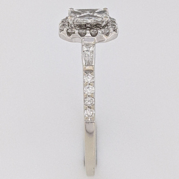 14K WHITE .80 CARAT TOTAL WEIGHT SI1 H-I DIAMOND TRILLION (6) ROUND (22) ESTATE RING 3.6 GRAMS