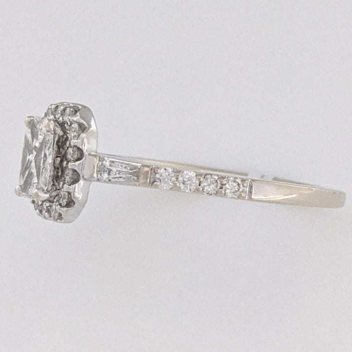 14K WHITE .80 CARAT TOTAL WEIGHT SI1 H-I DIAMOND TRILLION (6) ROUND (22) ESTATE RING 3.6 GRAMS