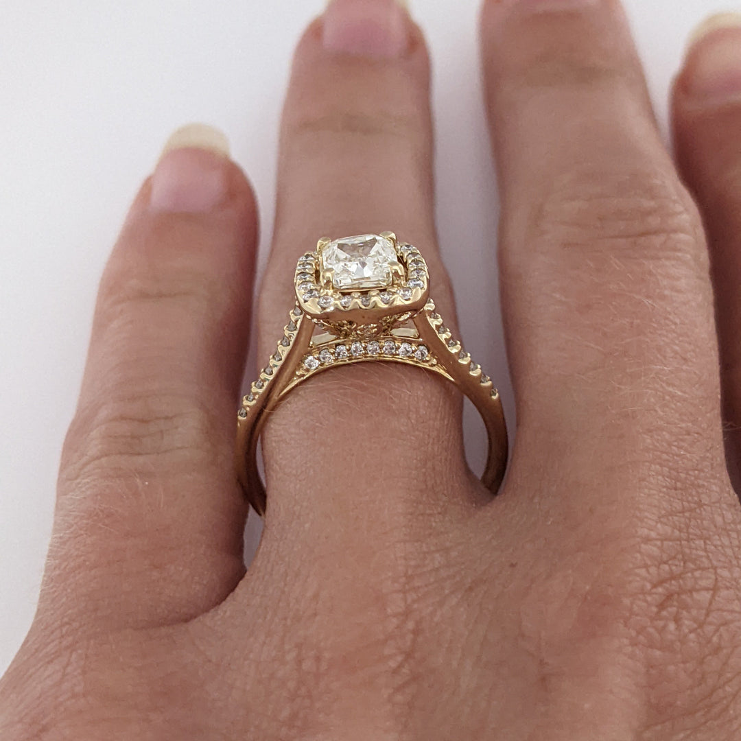 14K 1.68 CARAT TOTAL WEIGHT SI1 J DIAMOND CUSHION HALO ESTATE RING 3.4 GRAMS