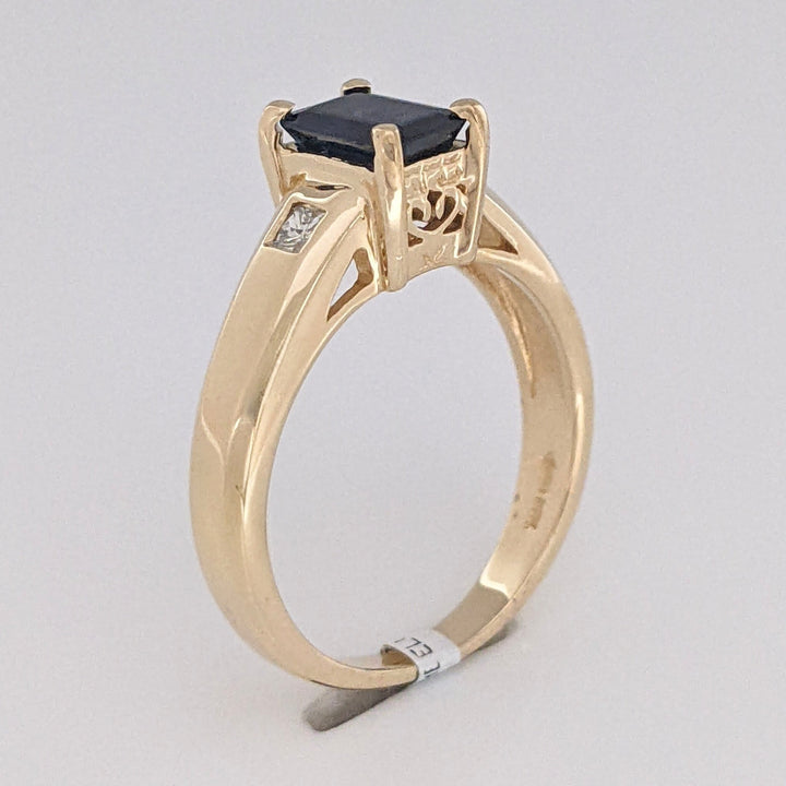 14K SAPPHIRE EMERALD CUT 5X7 WITH .18 DIAMOND TOTAL WEIGHT (2) PRINCESS CUT ESTATE RING 4.7 GRAMS