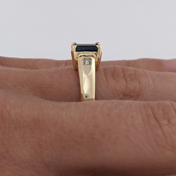 14K SAPPHIRE EMERALD CUT 5X7 WITH .18 DIAMOND TOTAL WEIGHT (2) PRINCESS CUT ESTATE RING 4.7 GRAMS