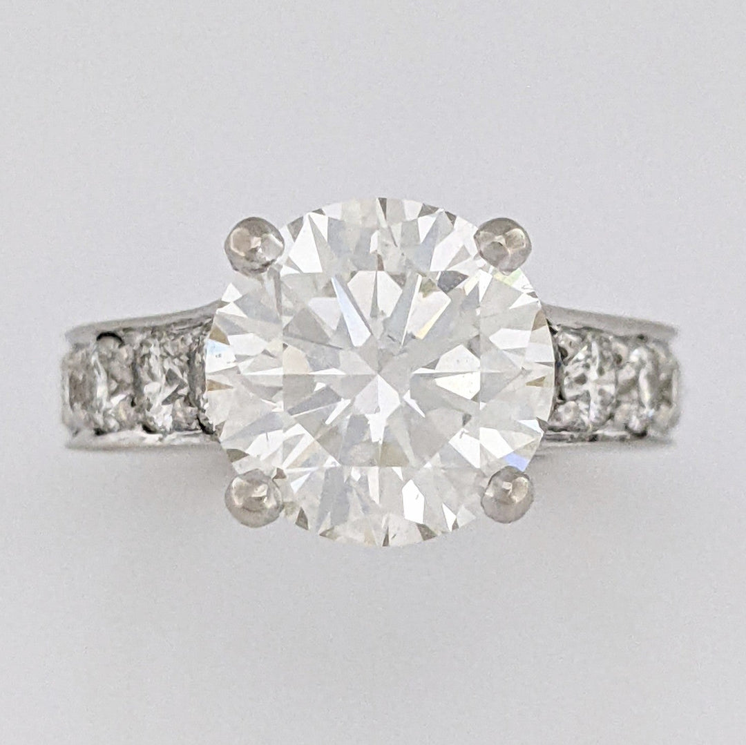 18K WHITE 3.44 CARAT TOTAL SI1 L DIAMOND ROUND WITH 1.32 CARAT TOTAL WEIGHT SI H (14) ESTATE RING 7.0 GRAMS