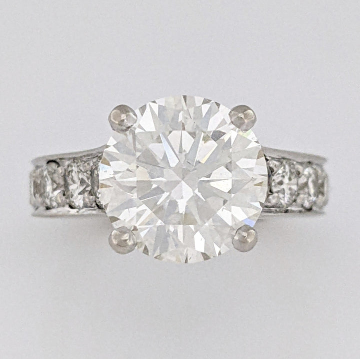 18K WHITE 3.44 CARAT TOTAL SI1 L DIAMOND ROUND WITH 1.32 CARAT TOTAL WEIGHT SI H (14) ESTATE RING 7.0 GRAMS