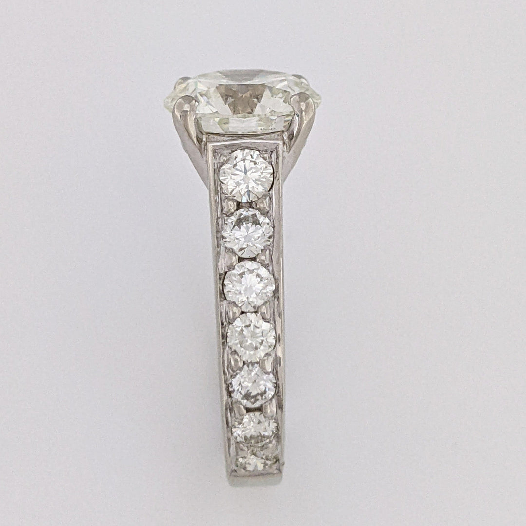 18K WHITE 3.44 CARAT TOTAL SI1 L DIAMOND ROUND WITH 1.32 CARAT TOTAL WEIGHT SI H (14) ESTATE RING 7.0 GRAMS