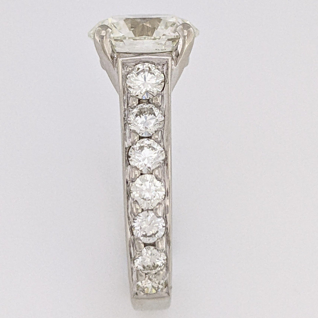 18K WHITE 3.44 CARAT TOTAL SI1 L DIAMOND ROUND WITH 1.32 CARAT TOTAL WEIGHT SI H (14) ESTATE RING 7.0 GRAMS