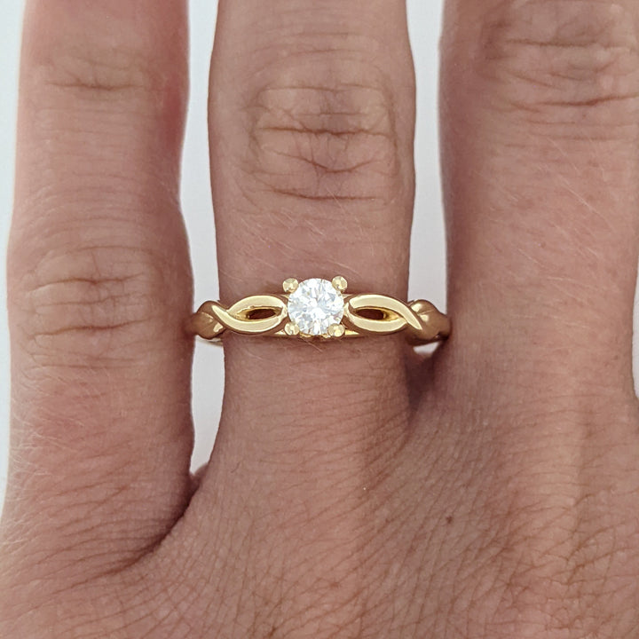 14K .22 CARAT TOTAL VS2 G DIAMOND ROUND TWIST MOUNTING ESTATE RING 2.4 GRAMS