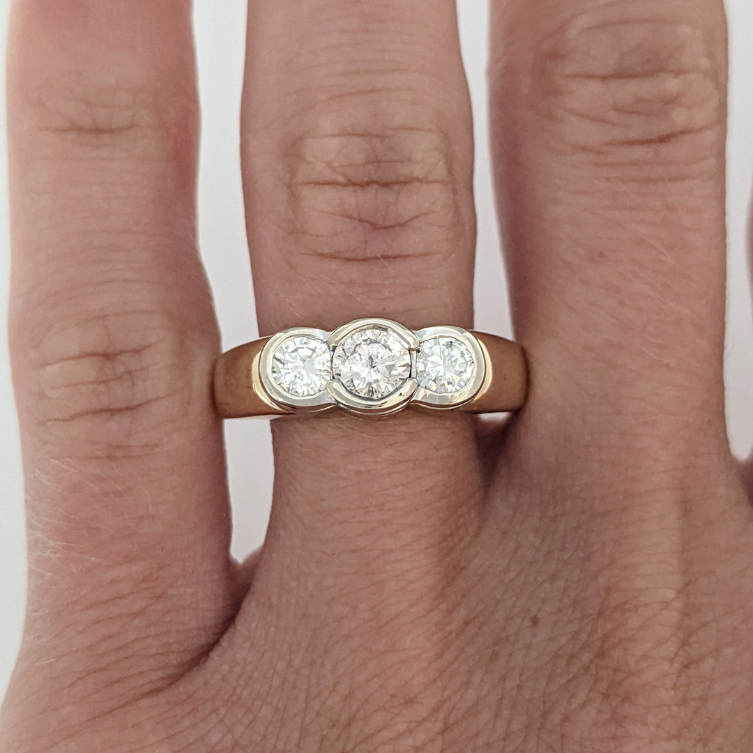 14K 1.00 CARAT TOTAL WEIGHT I1 I DIAMOND ROUND (3) BEZEL SET TRINITY ESTATE RING 5.6 GRAMS