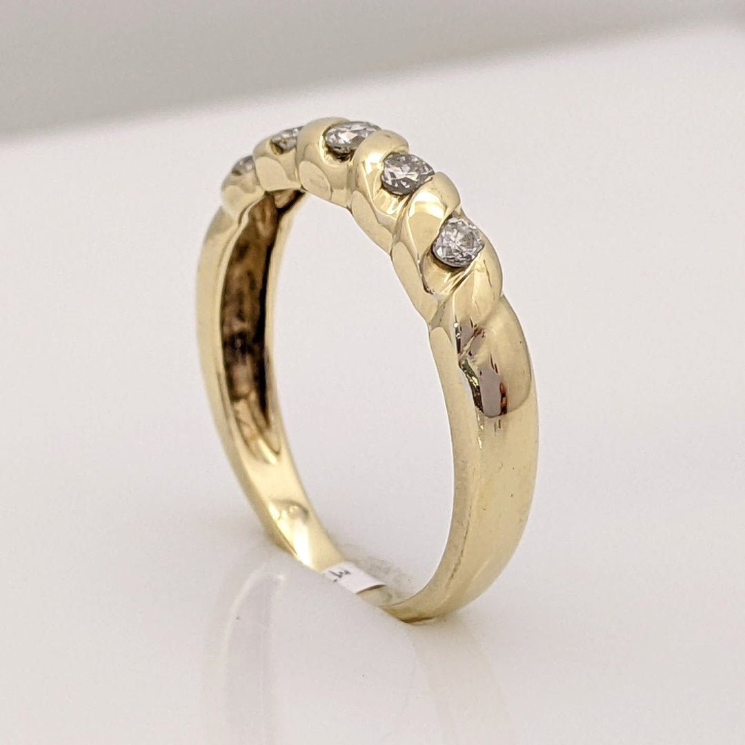 14K .19 CARAT TOTAL WEIGHT SI2 I DIAMOND ROUND (5) ESTATE TWIST BAND 2.3 GRAMS