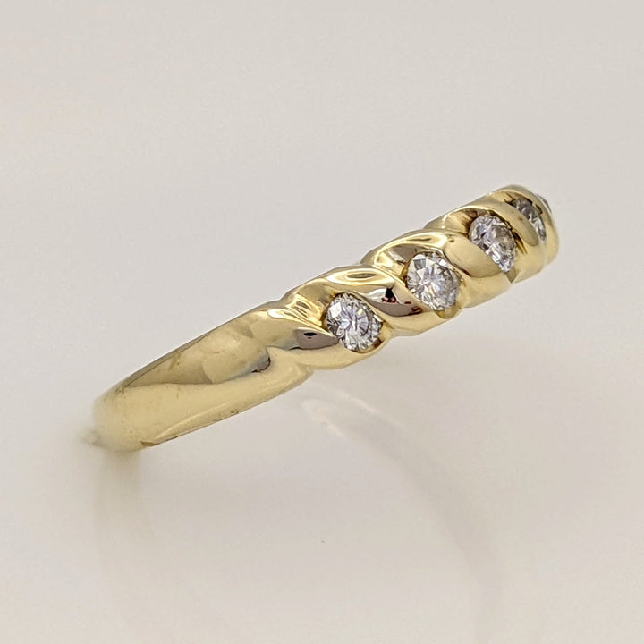14K .19 CARAT TOTAL WEIGHT SI2 I DIAMOND ROUND (5) ESTATE TWIST BAND 2.3 GRAMS