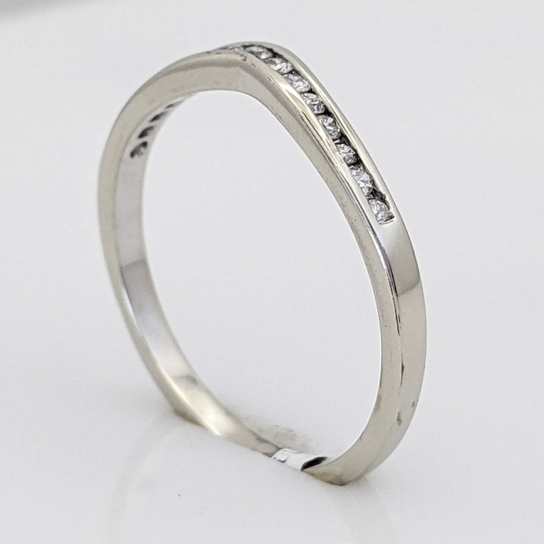 14K WHITE .12 CARAT TOTAL WEIGHT SI1 G DIAMOND ROUND (15) V-SHAPED ESTATE BAND 1.7 GRAMS