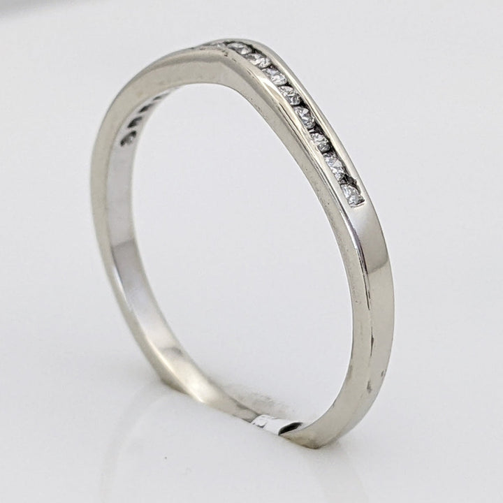 14K WHITE .12 CARAT TOTAL WEIGHT SI1 G DIAMOND ROUND (15) V-SHAPED ESTATE BAND 1.7 GRAMS
