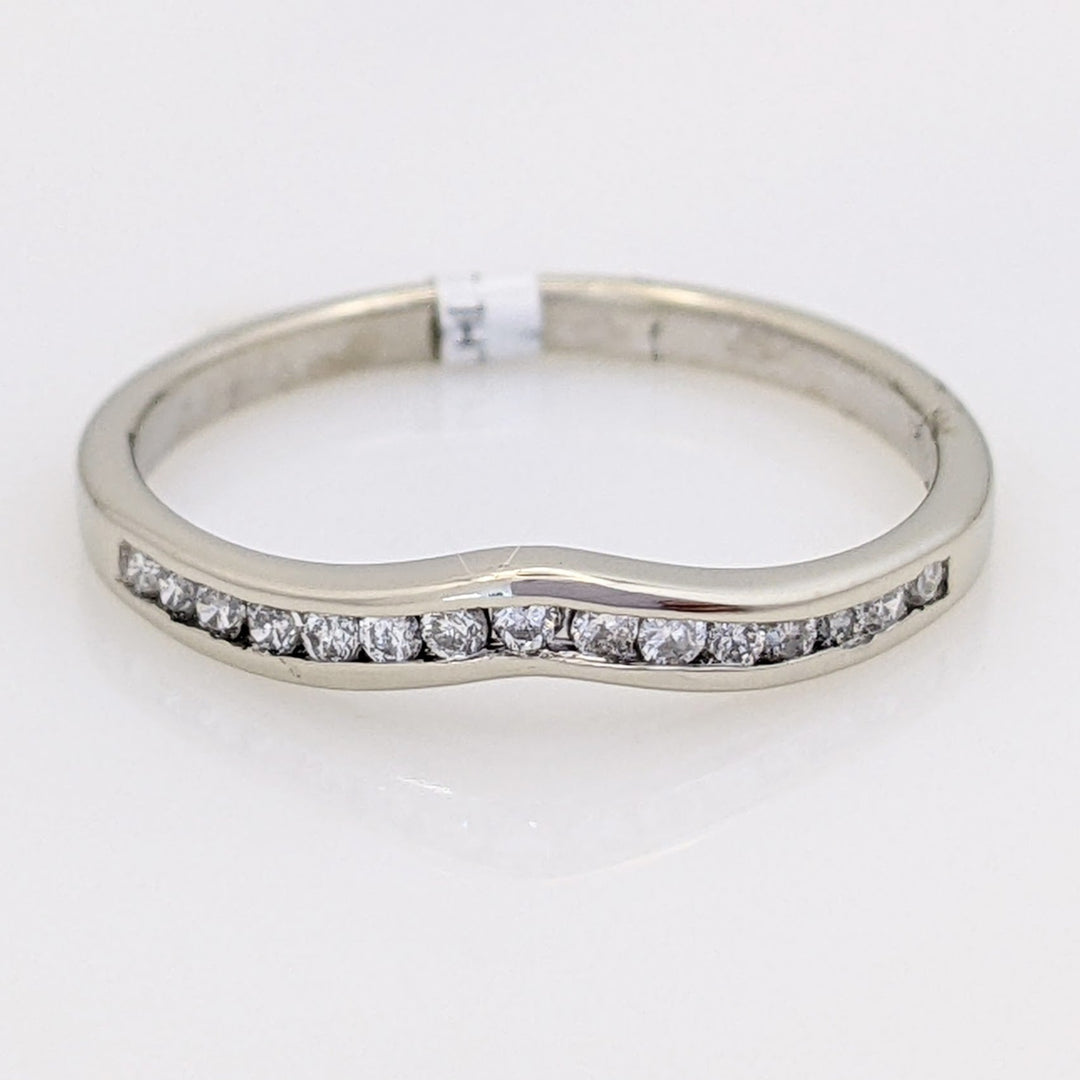 14K WHITE .12 CARAT TOTAL WEIGHT SI1 G DIAMOND ROUND (15) V-SHAPED ESTATE BAND 1.7 GRAMS