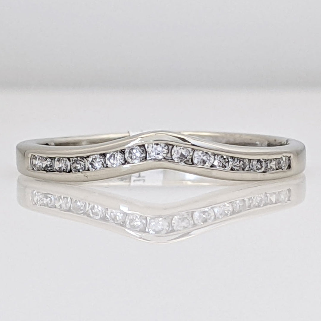 14K WHITE .12 CARAT TOTAL WEIGHT SI1 G DIAMOND ROUND (15) V-SHAPED ESTATE BAND 1.7 GRAMS